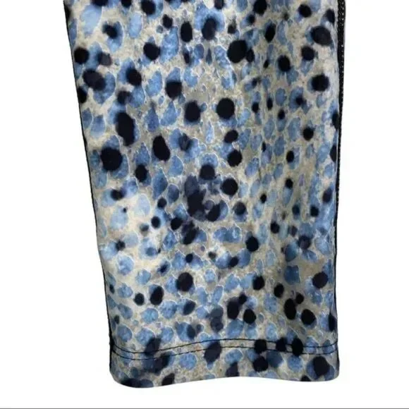 PRISM SPORT WOMEN'S BLUE/BLACK PATTERN ATHLETIC CAPRI LEGGINGS SIZE SMALL-EUC